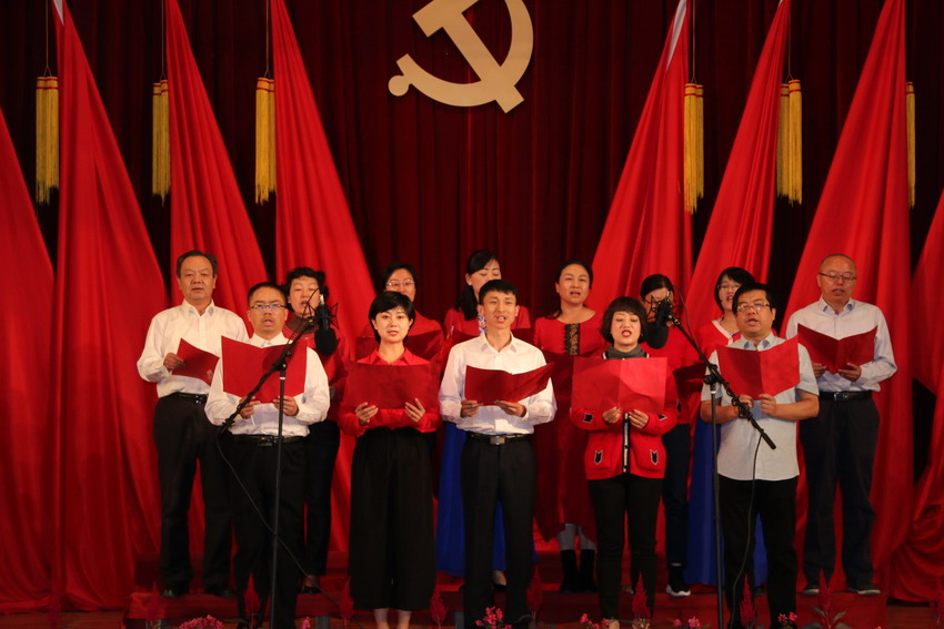 歌唱祖国.jpg