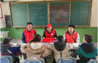 省社科院驻关山村工作队“学习雷锋精神 弘扬传统美德”志愿服务活动