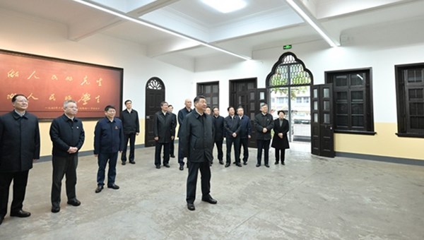 习近平在湖南考察时强调 引导党员干部学纪知纪明纪守纪